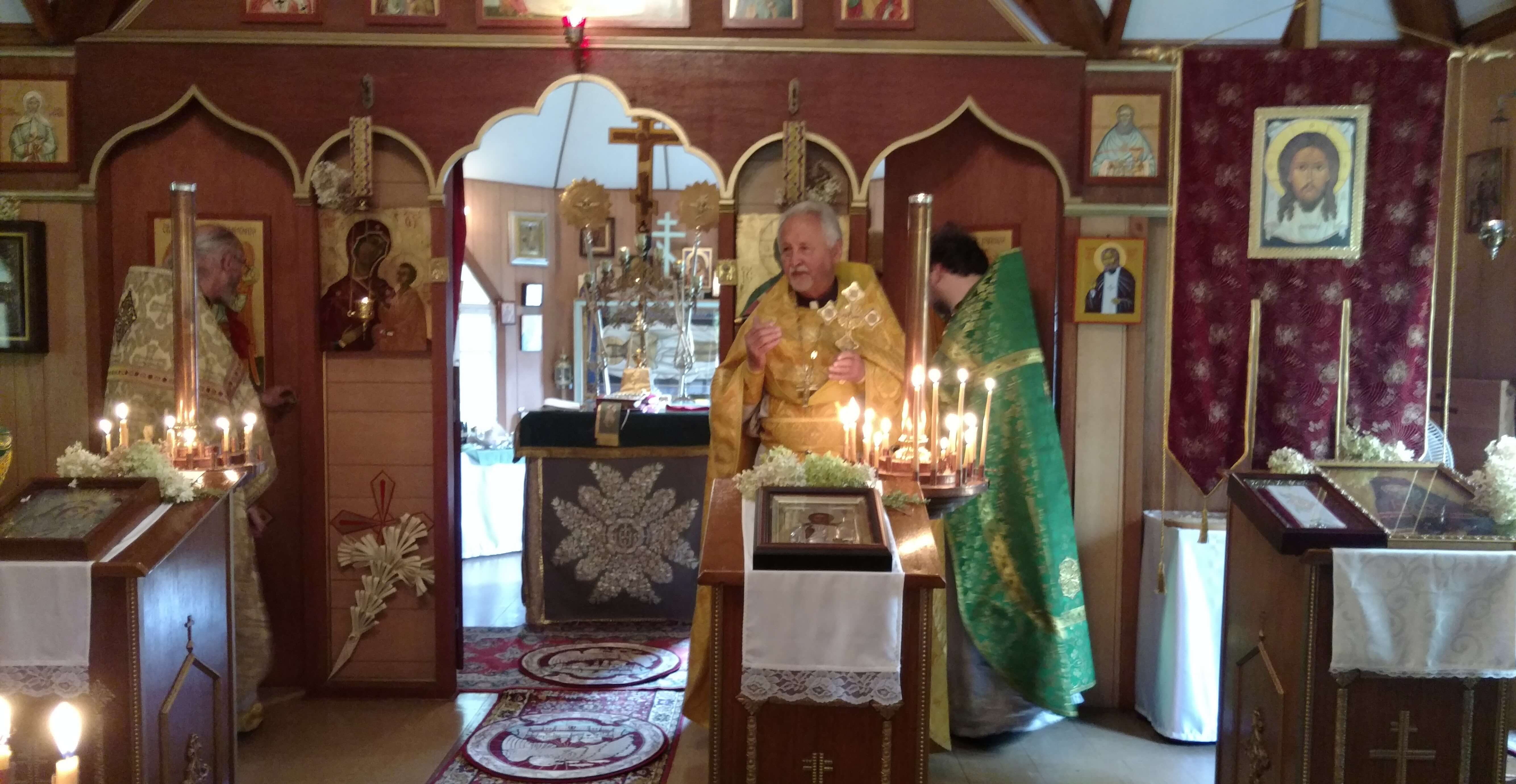 chapel_inside_small chapel_inside_small